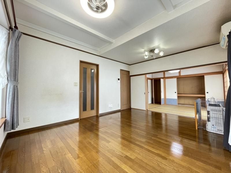 5LDK+2S House on Corner Lot in Kiyota, Sapporo - Thumbnail 3