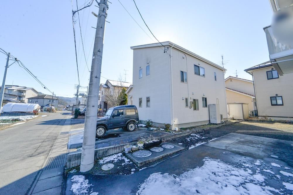 Spacious 2LDK+S Detached House in Fukushima City with Large Garden - Thumbnail 3