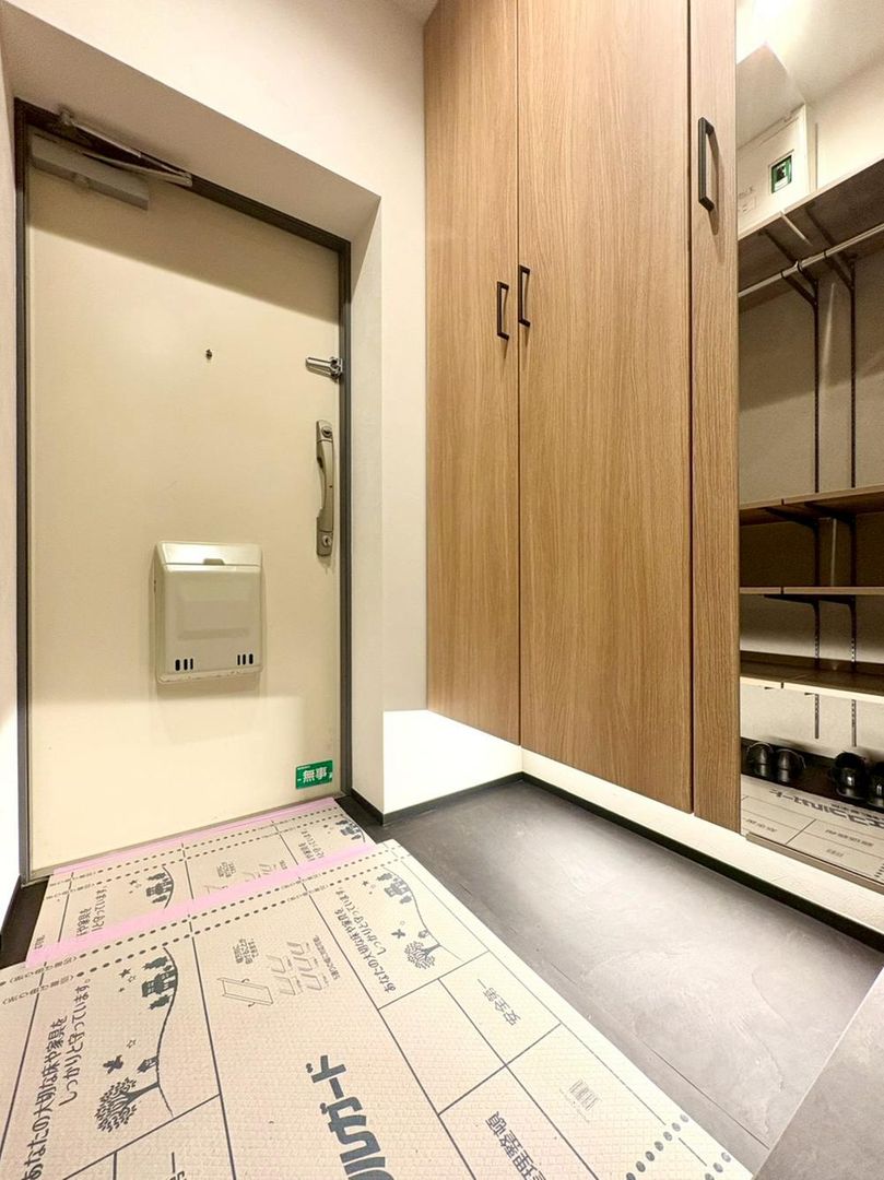 Renovated 3LDK Apartment Near Yosuka Station in Yokohama - Thumbnail 3