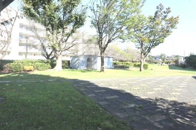 2LDK Apartment for Sale in Inagi, Tokyo - 4.8 Million Yen - Thumbnail 2