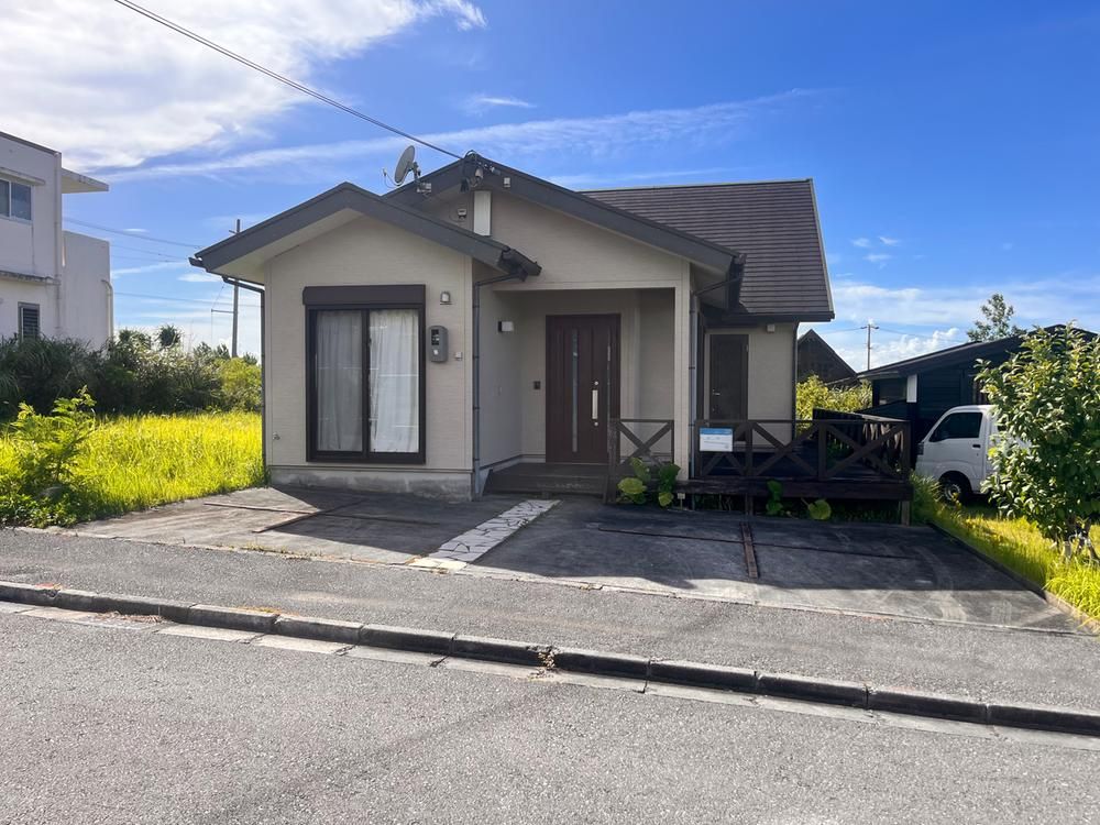 3LDK Wooden House for Sale in Nakijin, Okinawa - 109 sqm - Thumbnail 4