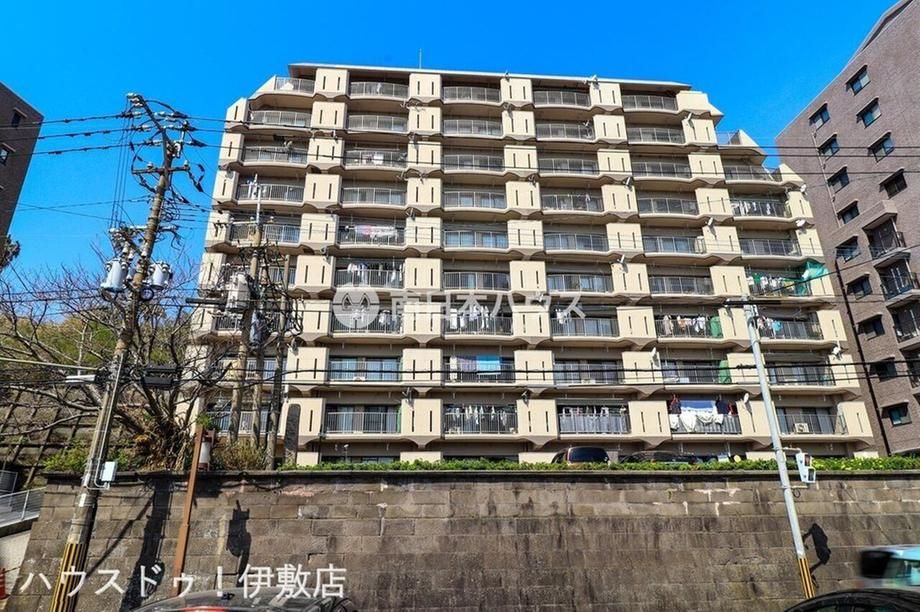 3DK Apartment for Sale in Kagoshima City with Sakurajima View - Thumbnail 2