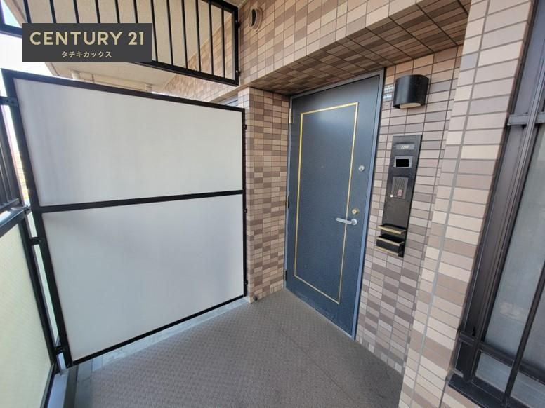 3LDK Apartment for Sale in Koga, Ibaraki Near Station - Thumbnail 3