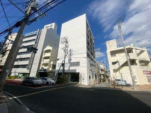 2LDK Apartment for Sale in Naha, Okinawa - 48m2 - Thumbnail 3