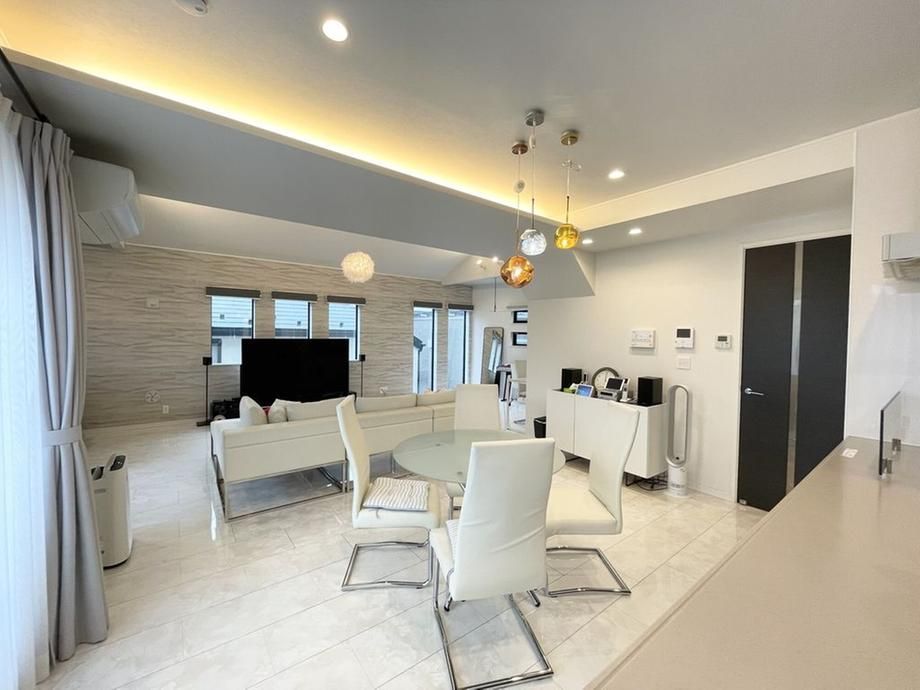 Modern 1LDK+S House for Sale in Setagaya, Tokyo - Thumbnail 2