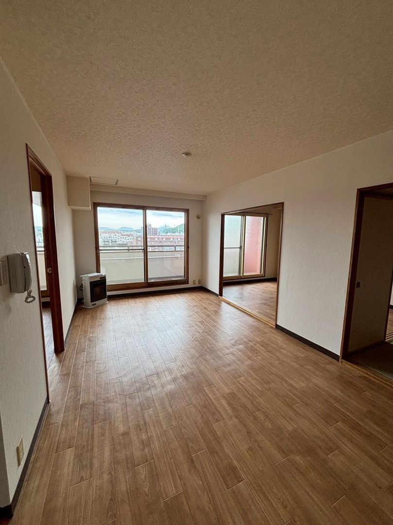3LDK Apartment for Sale in Chuo-ku, Sapporo, 65.61m2 - Thumbnail 3