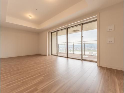 2LDK Apartment for Sale in Kita-ku, Osaka - Thumbnail 4