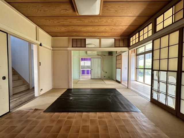 4LDK House with Large Garden in Yokosuka for 12.5 Million Yen - Thumbnail 4