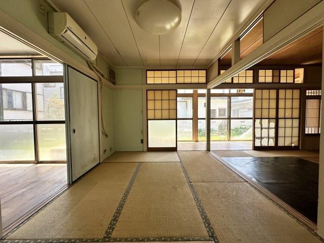 4LDK House with Large Garden in Yokosuka for 12.5 Million Yen - Thumbnail 3