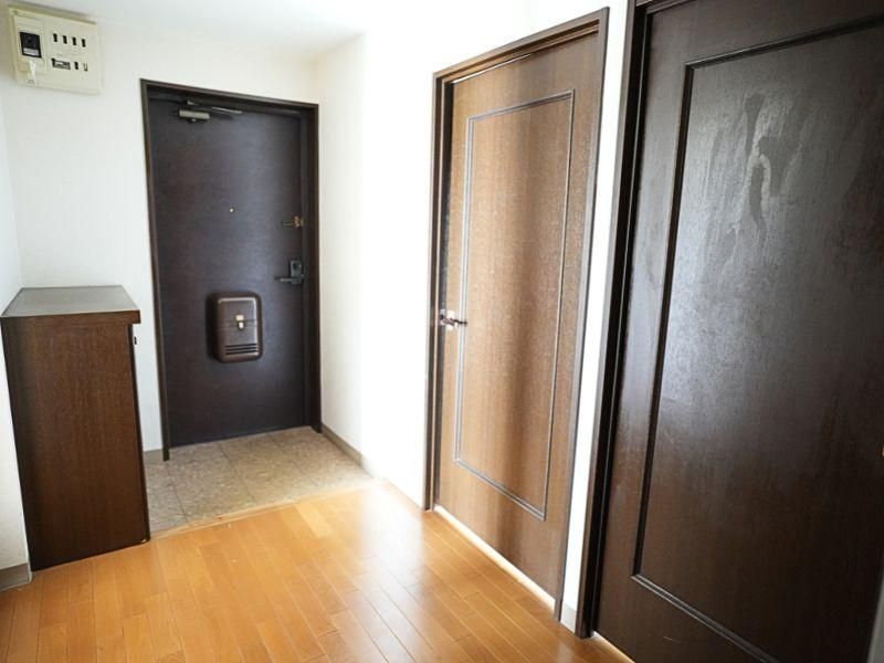3LDK Apartment for Sale in Tomakomai, Hokkaido - Thumbnail 2