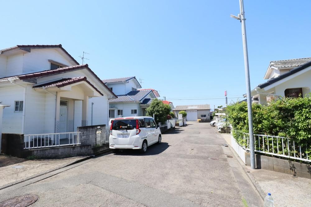 4LDK Detached House for Sale in Miyazaki City - 6.5 Million Yen - Thumbnail 2