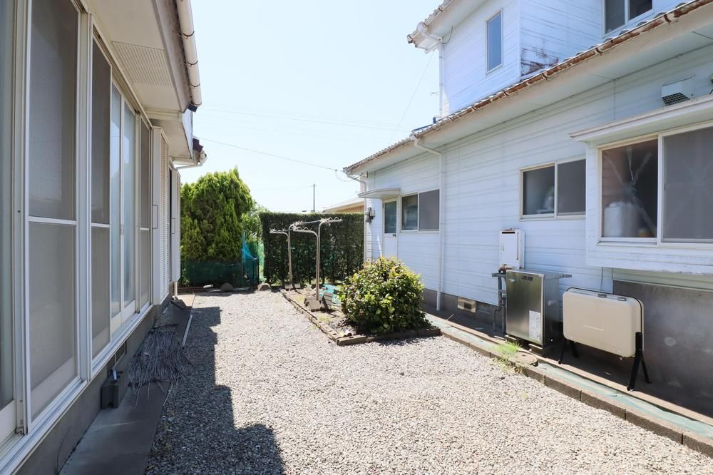 4LDK Detached House for Sale in Miyazaki City - 6.5 Million Yen - Thumbnail 3
