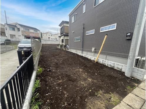 Large 1133m2 Vacant Land in Ayase City, Kanagawa - Thumbnail 2