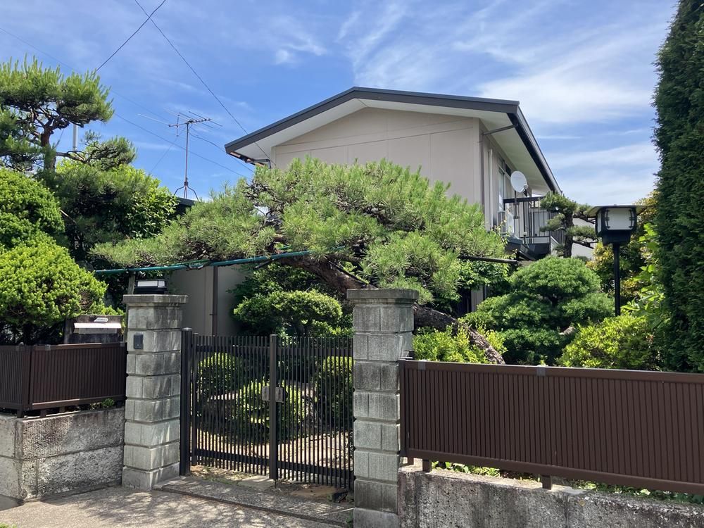 5DK Detached House for Sale in Fukushima City with 306m2 Land - Thumbnail 2
