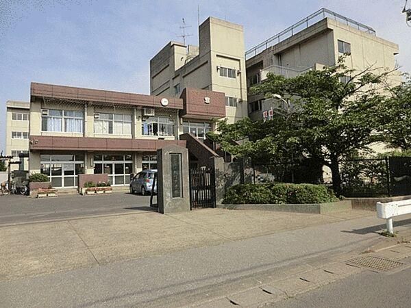 2LDK House for Sale in Matsudo, Chiba with Walk-in Closet - Thumbnail 4