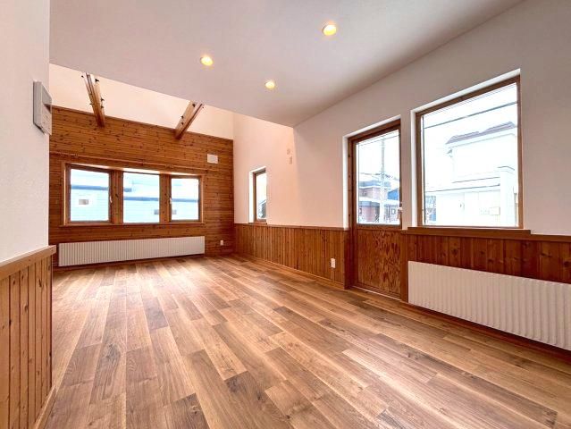 Renovated 3LDK House with Parking for 3 in Ebetsu, Hokkaido - Thumbnail 4