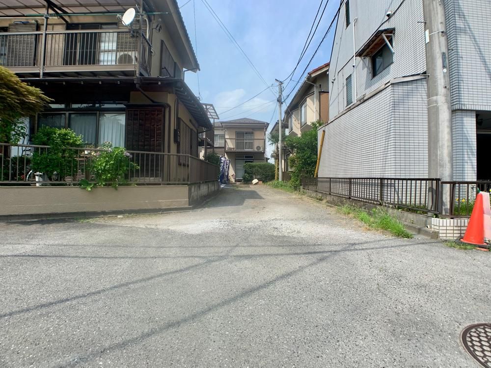 Renovated 5DK House in Ome, Tokyo with Mountain Views - Thumbnail 3