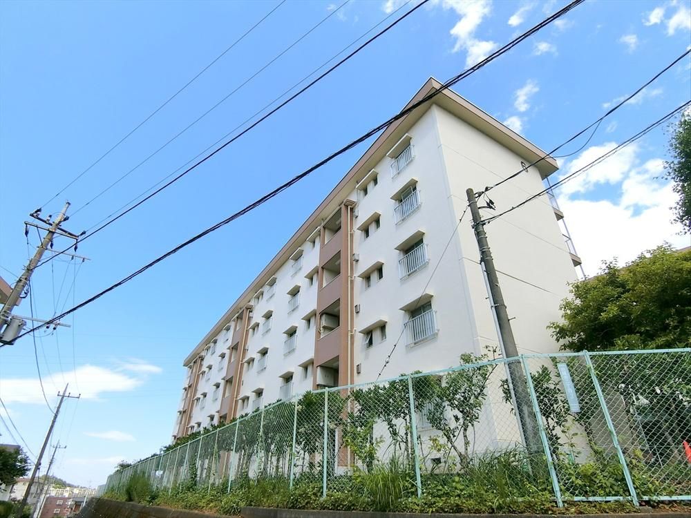 Renovated 2LDK Apartment in Kawasaki Miyamae Ward - Thumbnail 2