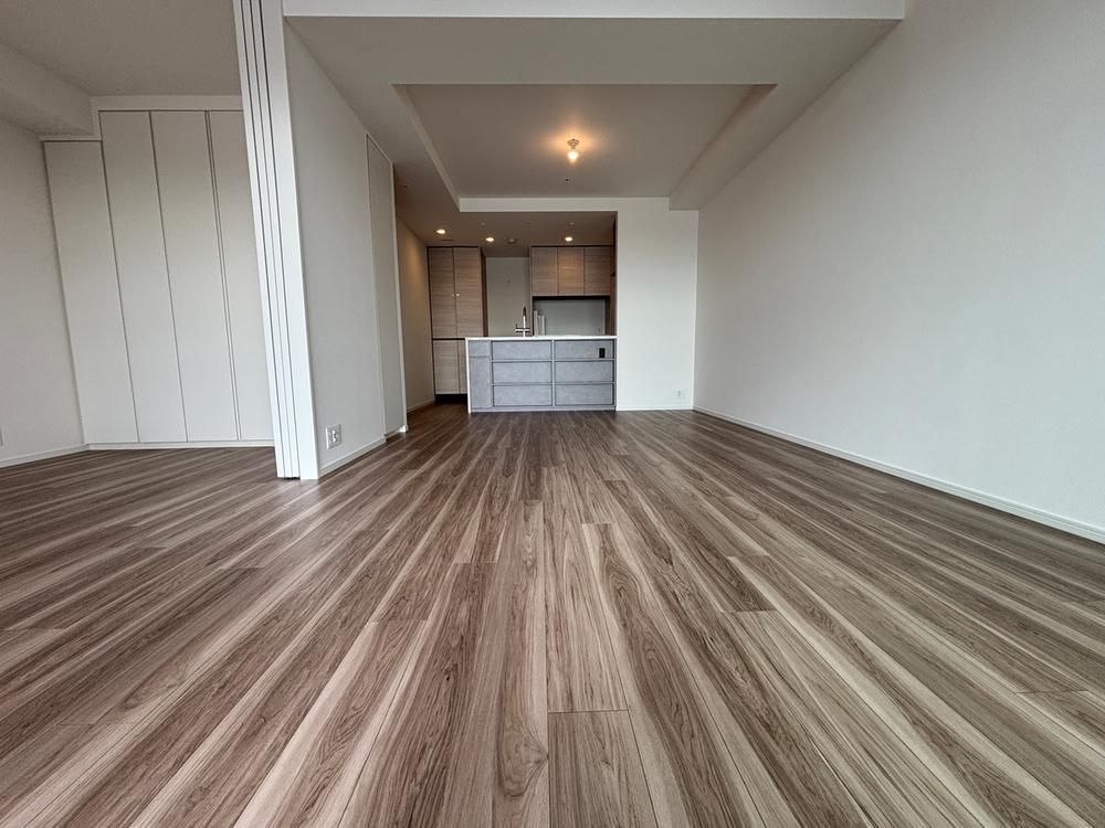 New 3LDK Apartment for Sale in Harumi, Chuo Ward, Tokyo - Thumbnail 3