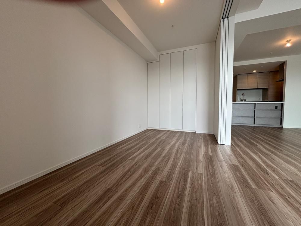 New 3LDK Apartment for Sale in Harumi, Chuo Ward, Tokyo - Thumbnail 4