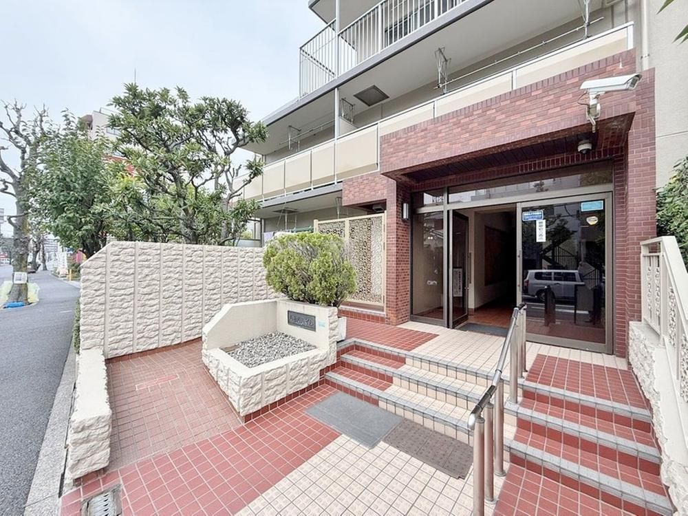 3LDK Apartment for Sale in Edogawa-ku, Tokyo - Thumbnail 4