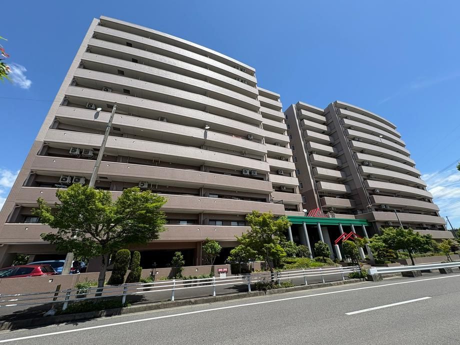 4LDK Apartment for Sale in Miyoshi, Aichi - 85.07m2 - Thumbnail 2