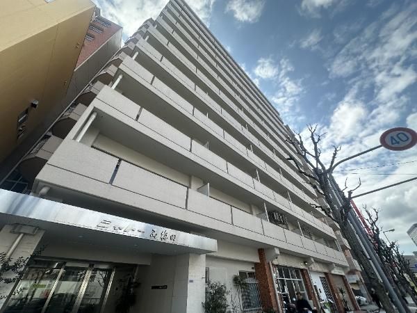 Chateau Nishi-Umeda 2DK Apartment for Sale in Fukushima, Osaka - Thumbnail 2