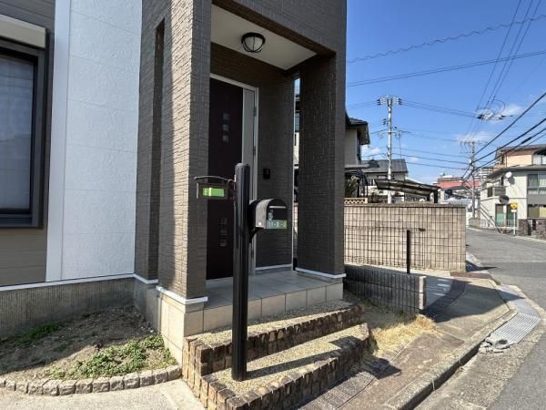 Renovated 4LDK House Near Itsukaichi Station, Hiroshima - Thumbnail 2