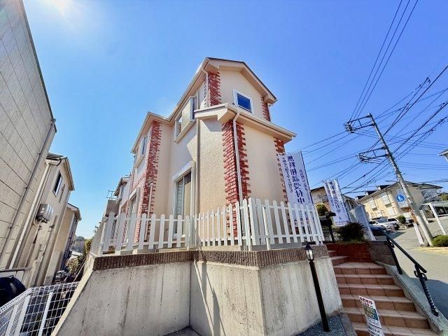 Renovated 4LDK House for Sale in Machida, Tokyo - Thumbnail 2
