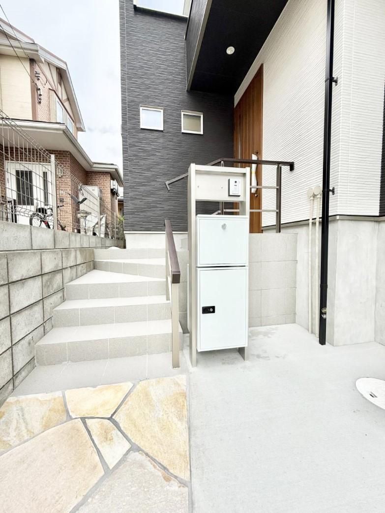 New 3LDK House for Sale in Fujisawa with Rooftop - Thumbnail 3