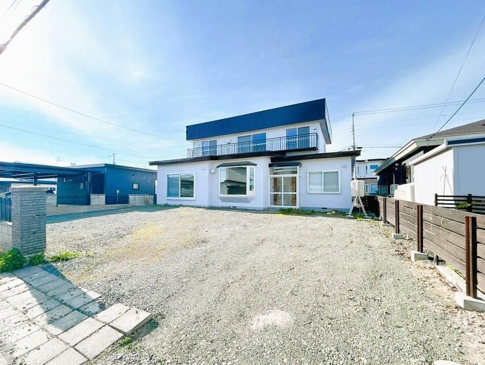 Renovated 6LDK+S House in Kitami, Hokkaido - 317.55m² Land - Thumbnail 2
