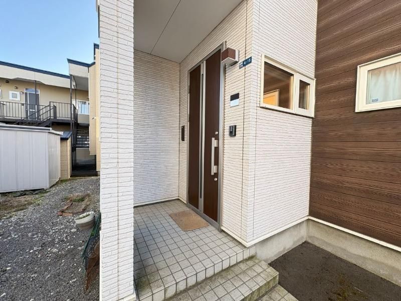 4LDK House for Sale in Tomioka, Hakodate, Hokkaido - Thumbnail 2