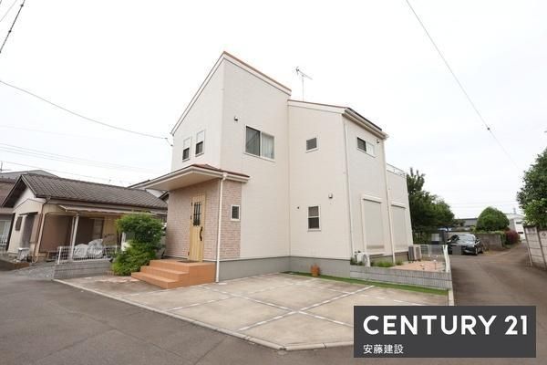 4LDK House for Sale in Hidaka, Saitama Near Komagawa Station - Thumbnail 2