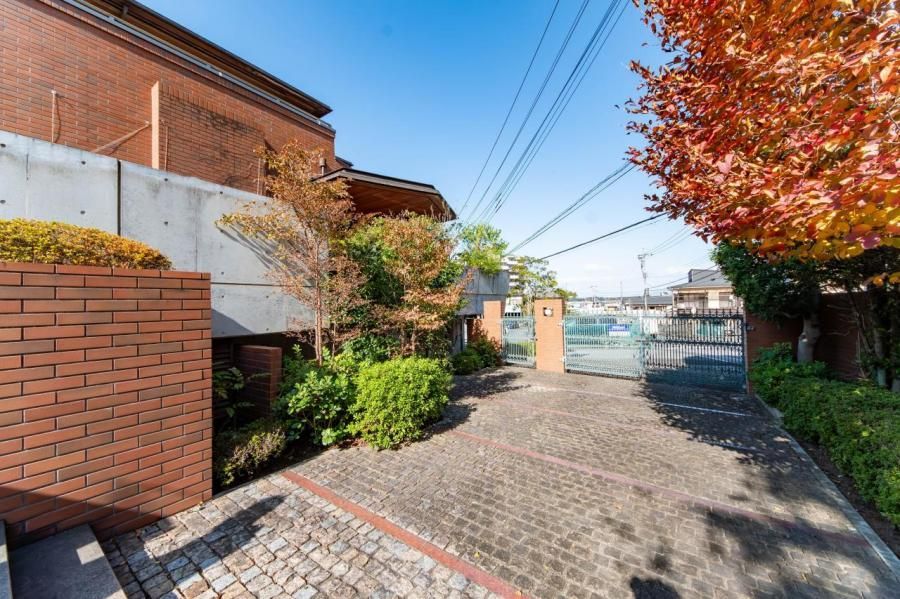 Large 4LDK Detached House with Garden in Iruma, Saitama - Thumbnail 2