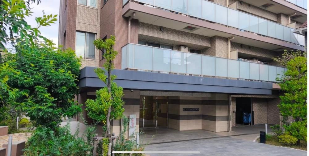 3LDK Apartment for Sale in Hashimoto, Sagamihara - Image 1