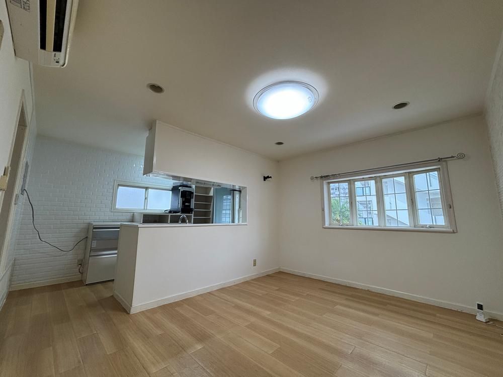 3LDK Mixed-Use House for Sale in Chatan, Okinawa - Thumbnail 4