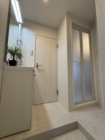 Renovated 3DK Apartment for Sale in Yokohama Asahi Ward - Thumbnail 2