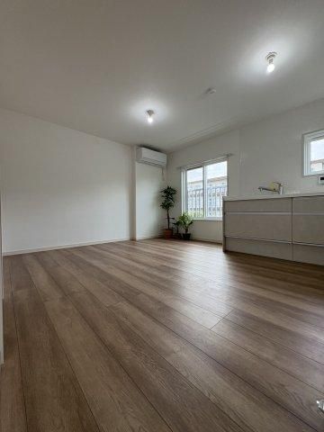 Renovated 3DK Apartment for Sale in Yokohama Asahi Ward - Thumbnail 4
