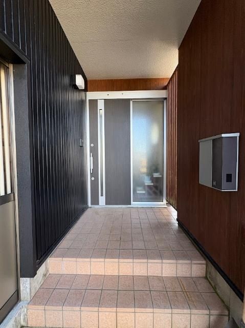 5LDK House for Sale in Kasugayama-cho, Joetsu City with Large Garden - Thumbnail 3