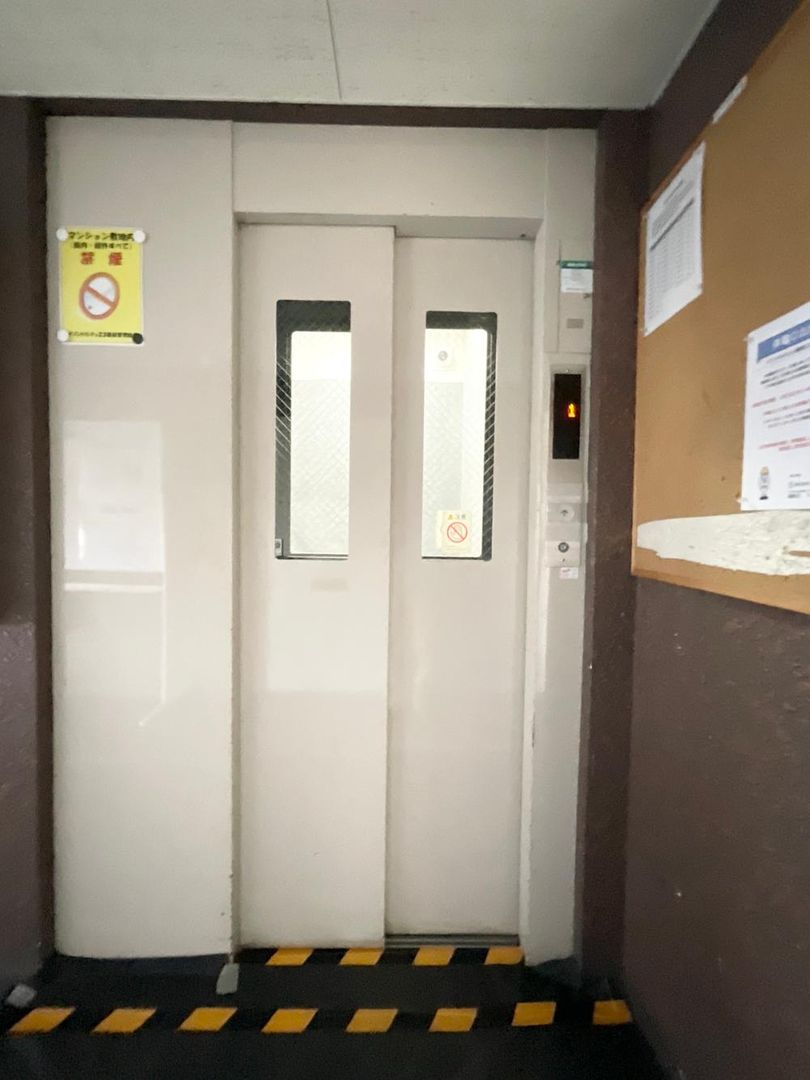 Renovated 2LDK Apartment in Higashinaebo, Sapporo for Sale - Thumbnail 2