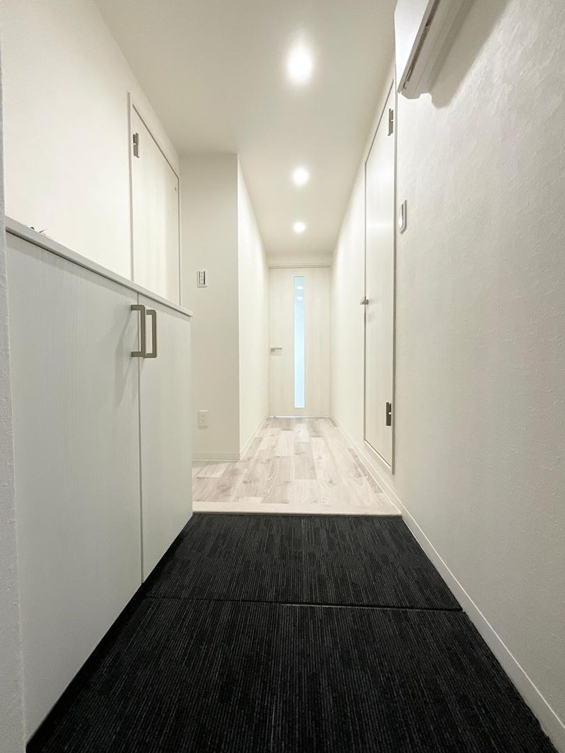 Renovated 2LDK Apartment in Higashinaebo, Sapporo for Sale - Thumbnail 3