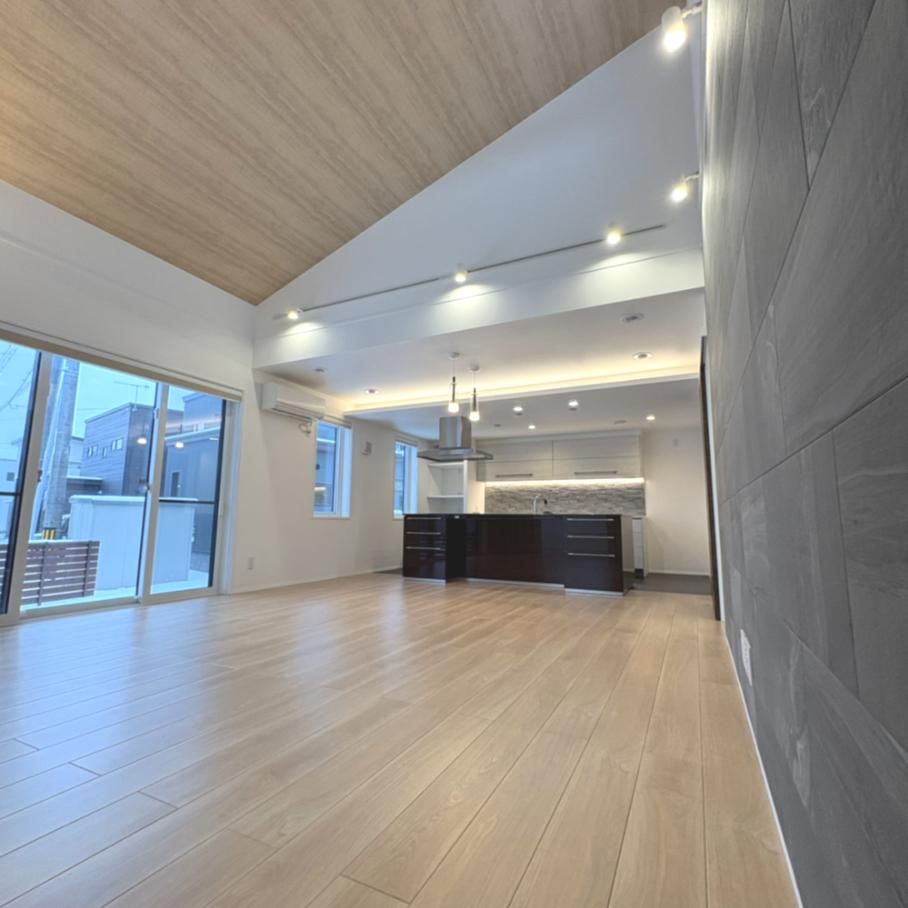 Modern 5LDK House for Sale in Noboribetsu, Hokkaido - Thumbnail 2