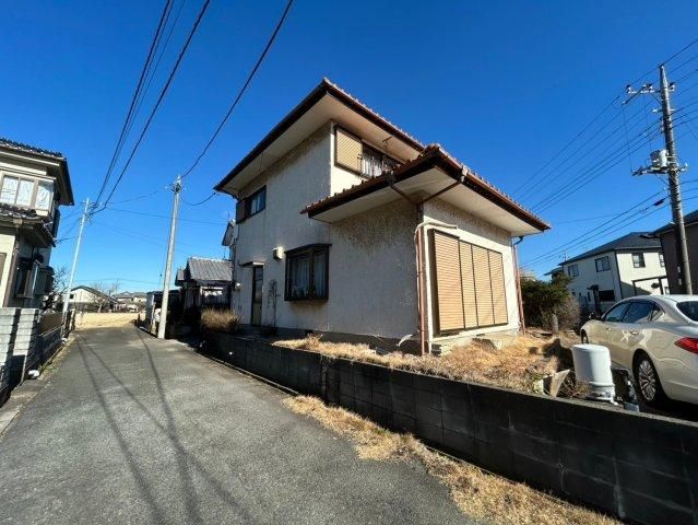4LDK Detached House for Sale in Ryugasaki, Ibaraki - 119.8 sqm - Image 1
