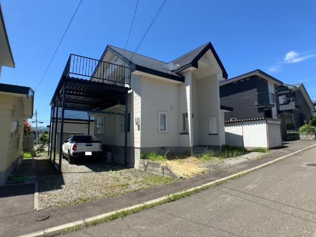 5LDK House for Sale in Asahikawa, Hokkaido with Garden - Thumbnail 2