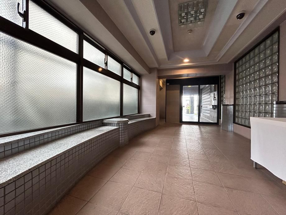 2LDK Apartment for Sale in Naha, Okinawa - 65.49m2 - Thumbnail 3