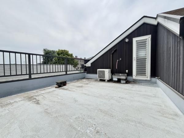 3-Storey House with Rooftop Balcony in Kashiwa City - Thumbnail 4