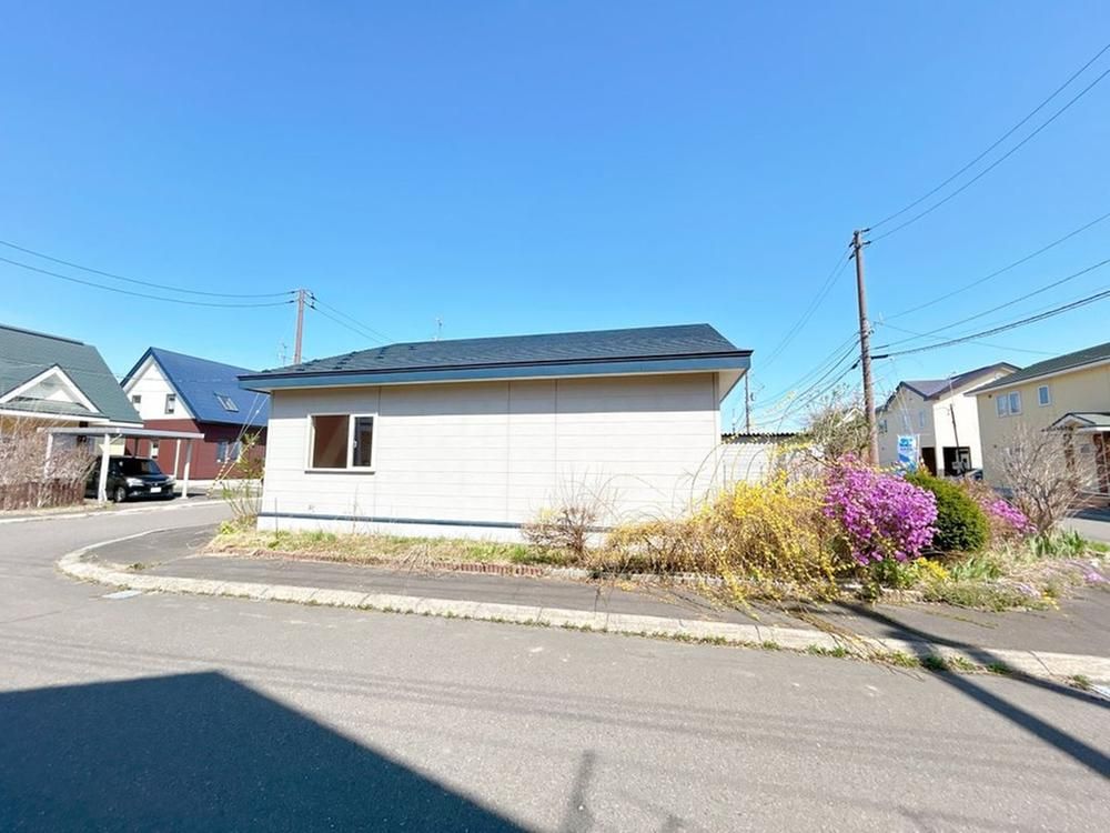 Renovated 3LDK House for Sale in Obihiro with Large Lot - Thumbnail 4