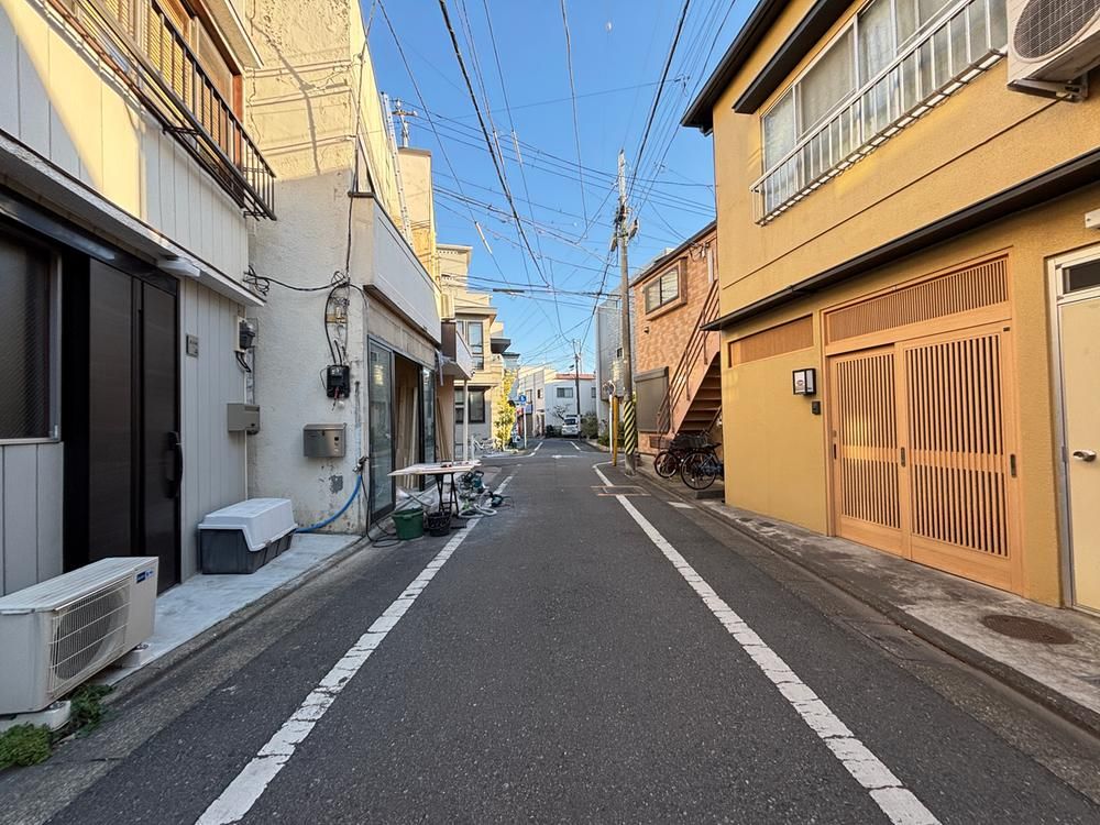 3DK Retro-Modern House for Sale in Nagasaki, Toshima City - Thumbnail 3