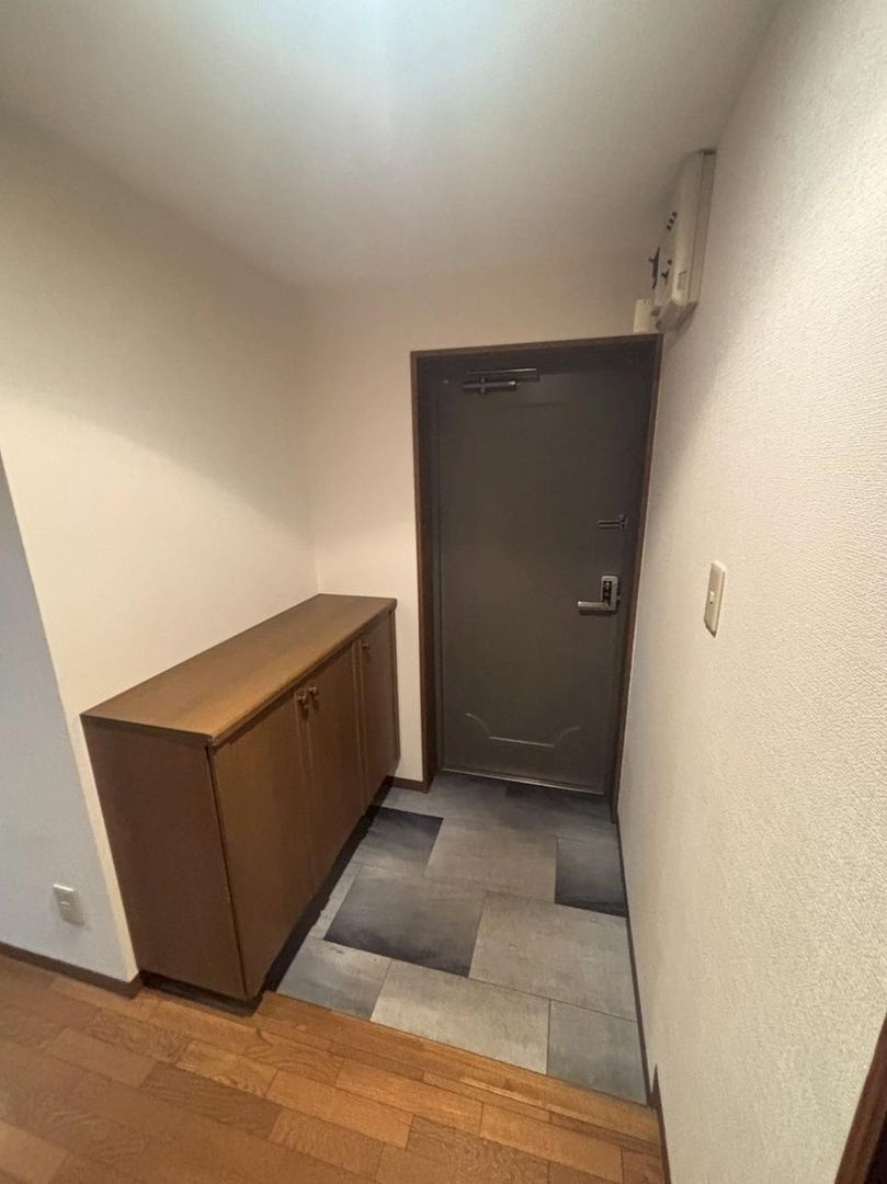 3LDK 75m2 Apartment for Sale in Chitose City, Hokkaido - Thumbnail 2