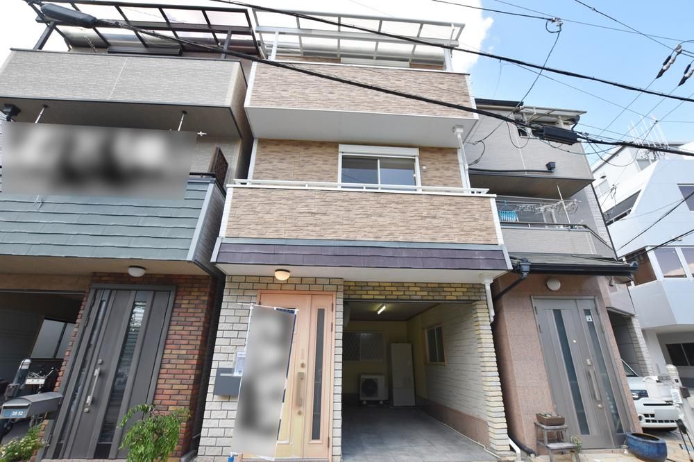 Renovated 3-Story House in Amagasaki, Hyogo - 3LDK - Thumbnail 2